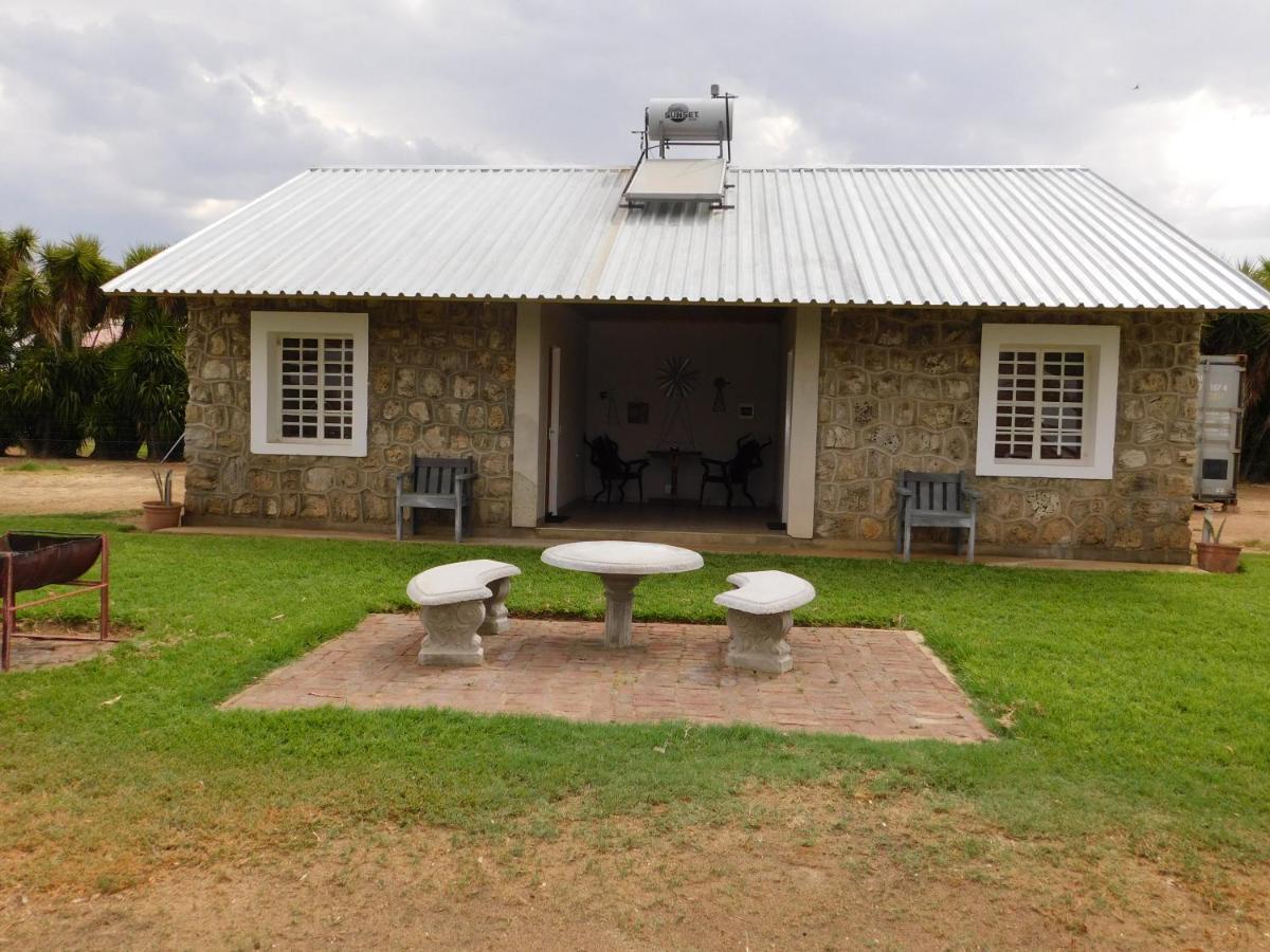 Meteorite Rest Camp Ξενοδοχείο Grootfontein Εξωτερικό φωτογραφία