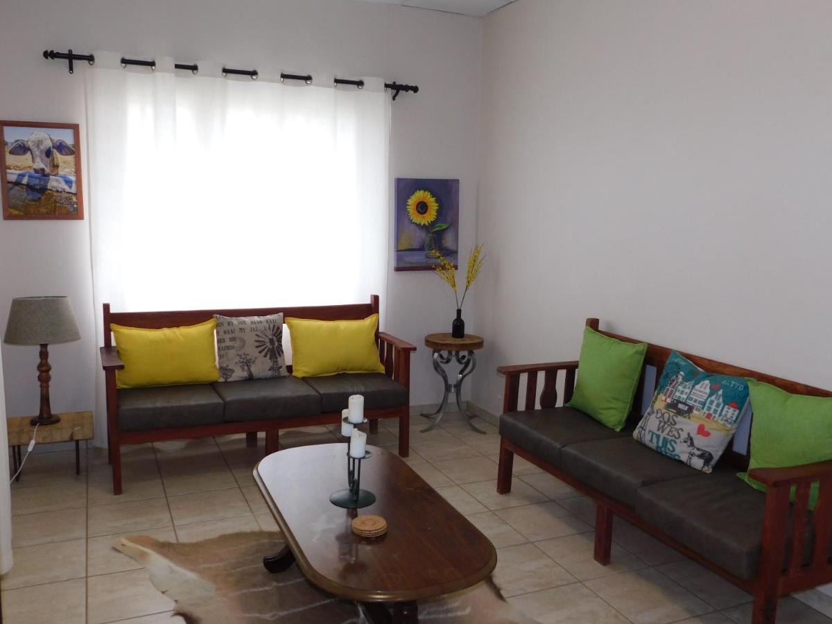 Meteorite Rest Camp Ξενοδοχείο Grootfontein Εξωτερικό φωτογραφία