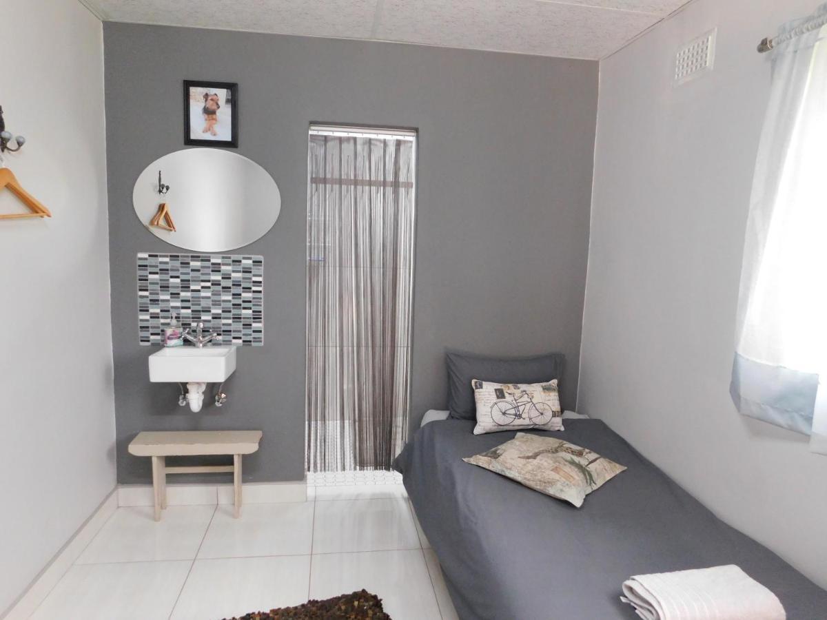 Meteorite Rest Camp Ξενοδοχείο Grootfontein Εξωτερικό φωτογραφία