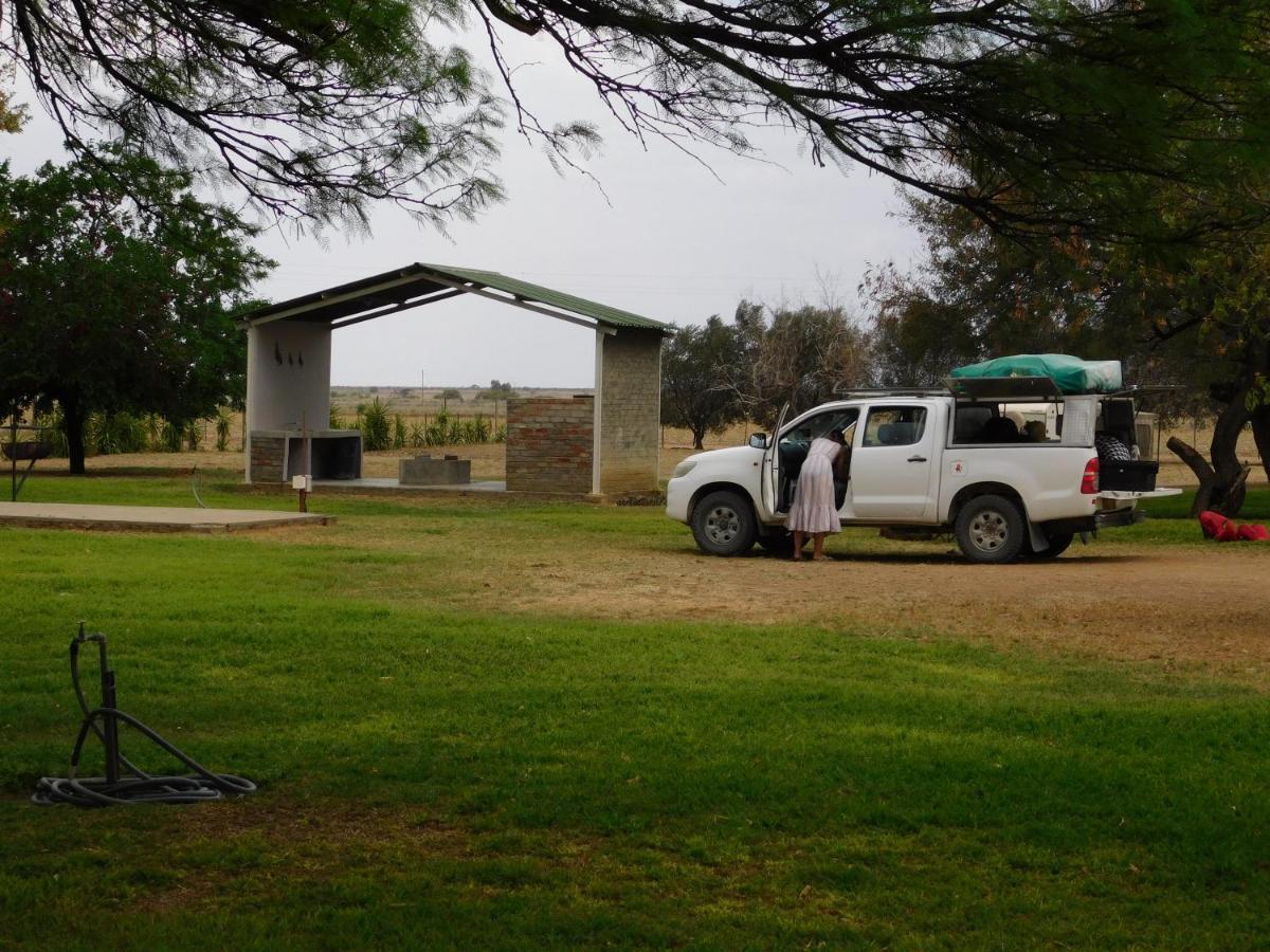 Meteorite Rest Camp Ξενοδοχείο Grootfontein Εξωτερικό φωτογραφία