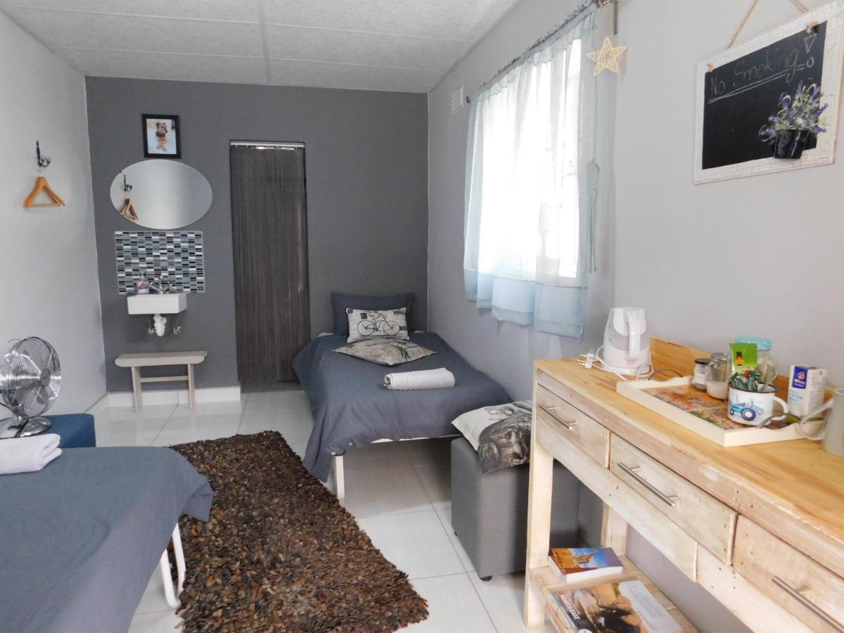 Meteorite Rest Camp Ξενοδοχείο Grootfontein Εξωτερικό φωτογραφία